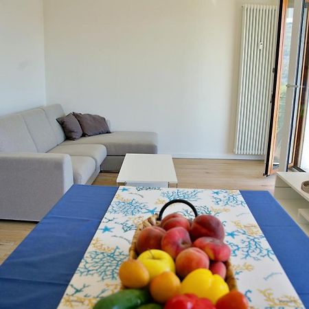 The Blue - Lake / City View Modern Apt Near Villa Olmo โกโม ภายนอก รูปภาพ