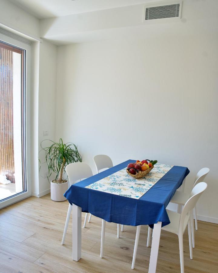 The Blue - Lake / City View Modern Apt Near Villa Olmo โกโม ภายนอก รูปภาพ