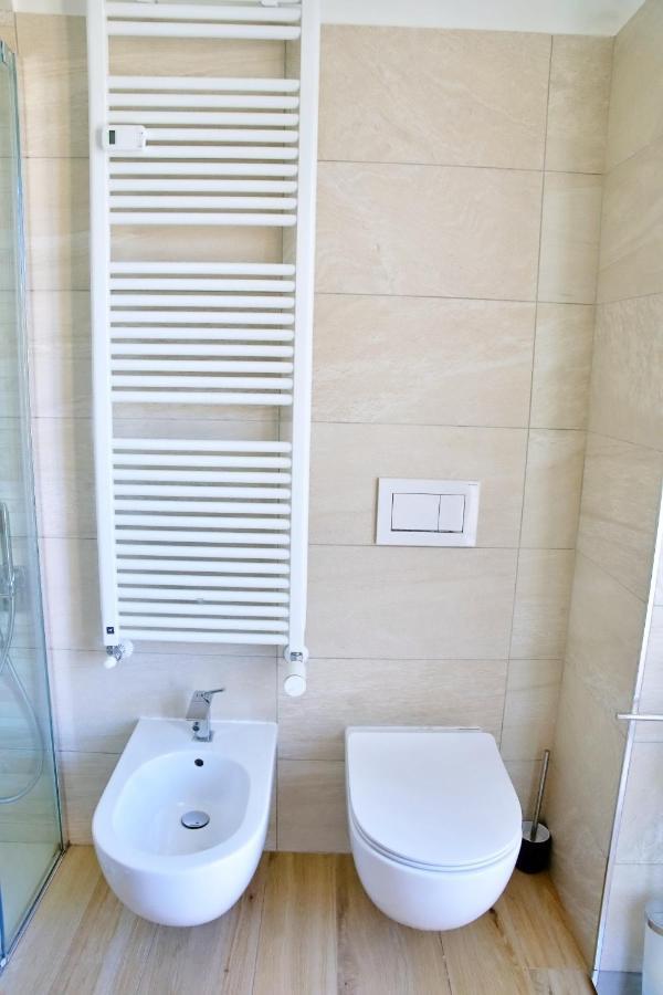 The Blue - Lake / City View Modern Apt Near Villa Olmo โกโม ภายนอก รูปภาพ