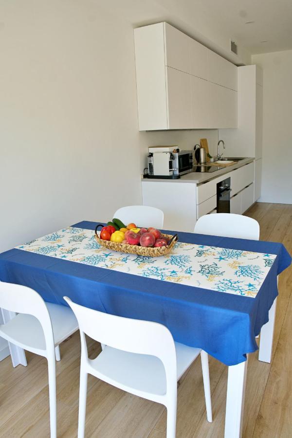The Blue - Lake / City View Modern Apt Near Villa Olmo โกโม ภายนอก รูปภาพ